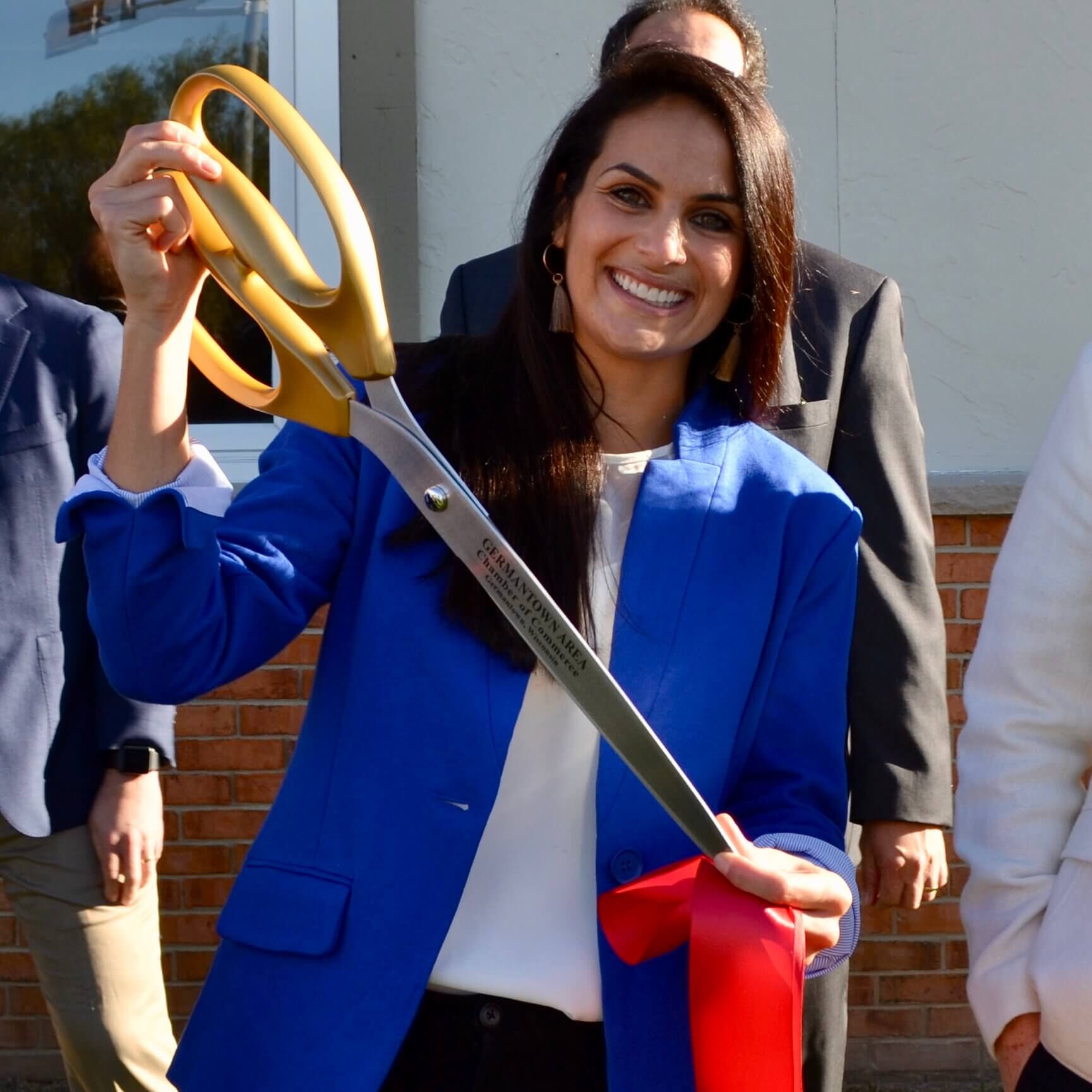 RIbbon cutting scissors